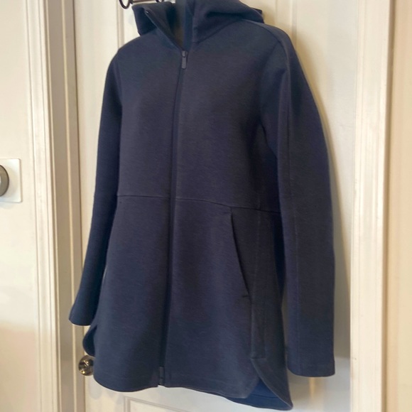 Lululemon athletica scuba hooded jacket